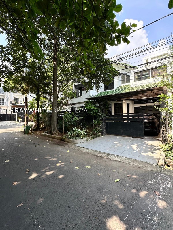 Rumah Siap Huni Dalam Kompleks Bona Indah Lebak Bulus