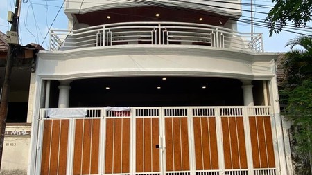 Rumah 3 Lantai Strategis Bebas Banjir Bojong Rawalumbu Kota Bekasi