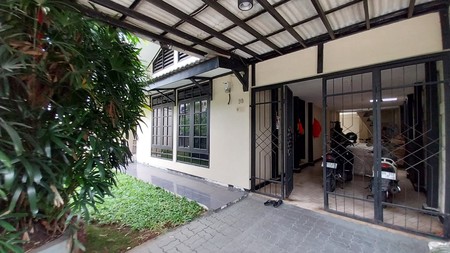 Rumah Luas di Perumahan Cinere - Siap Huni & Lokasi Nyaman