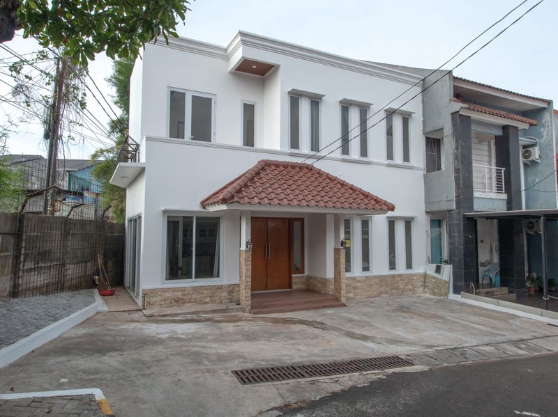 Rumah Cluster Taman Parahyangan Karawaci Tangerang