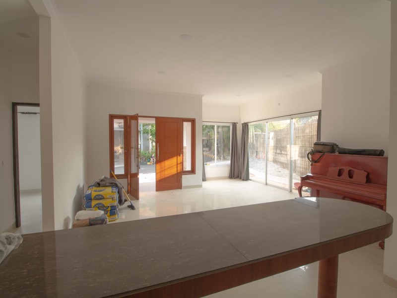 Rumah Cluster Taman Parahyangan Karawaci Tangerang