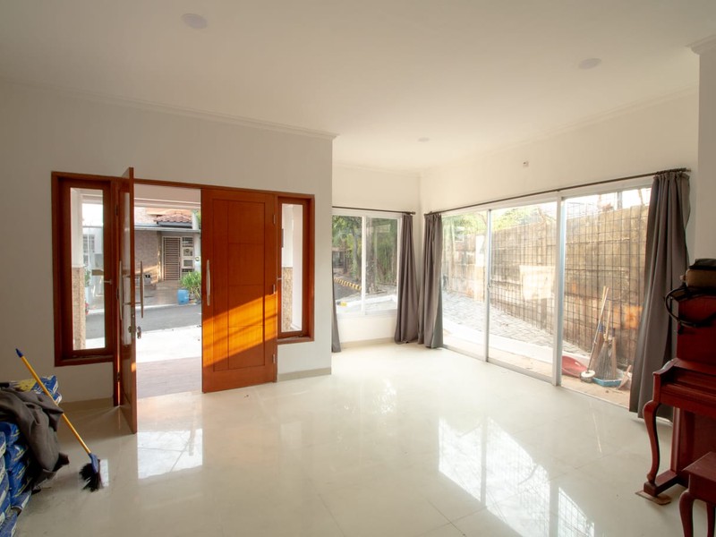 Rumah Cluster Taman Parahyangan Karawaci Tangerang