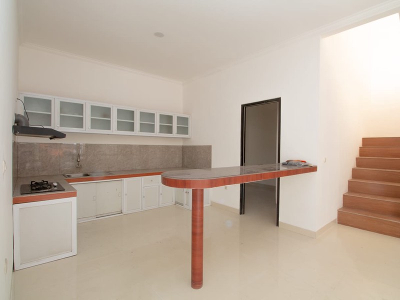 Rumah Cluster Taman Parahyangan Karawaci Tangerang