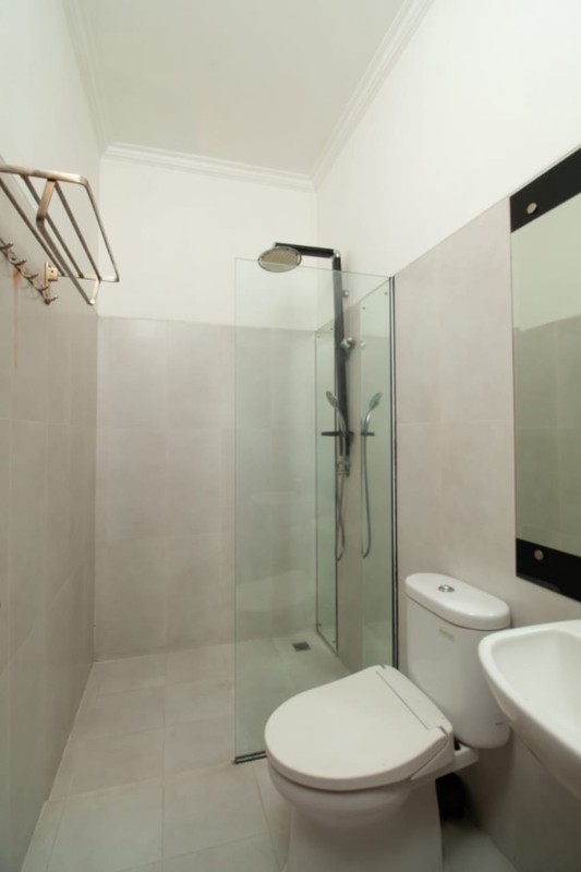 Rumah Cluster Taman Parahyangan Karawaci Tangerang