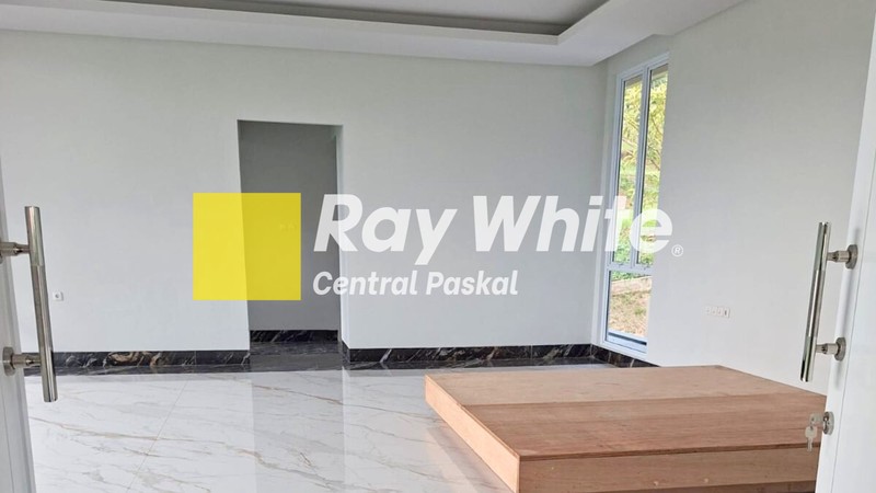 Rumah Villa di Dago Bandung