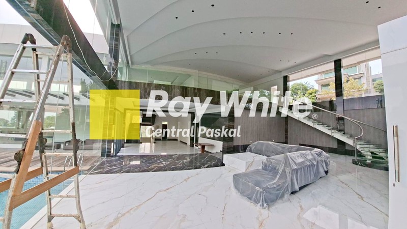 Rumah Villa di Dago Bandung