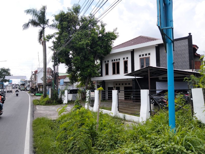 Disewakan Ruko Besar 2 Lantai di Baturetno, Bantul , Cocok untuk Klinik/Kantor