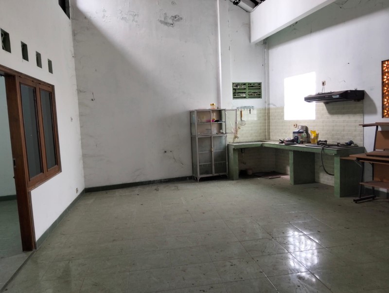 Disewakan Ruko Besar 2 Lantai di Baturetno, Bantul , Cocok untuk Klinik/Kantor