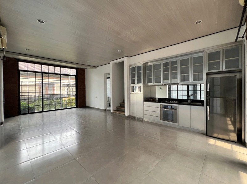 DIJUAL RUMAH TOWNHOUSE DI JALAN ASEM CIPETE (TAMARIND LOFTS)