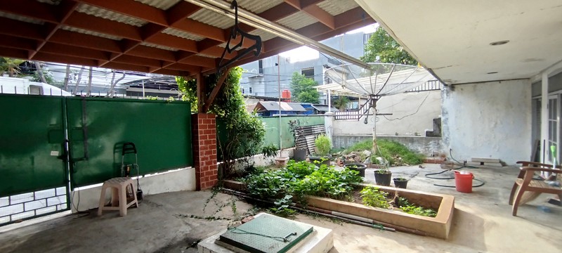 Rumah 1 lantai jalan besar di Pemandangan, Gunung Sahari