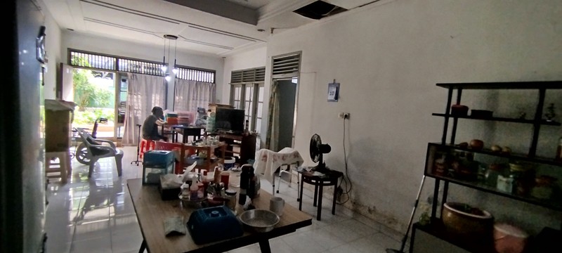 Rumah 1 lantai jalan besar di Pemandangan, Gunung Sahari