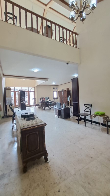 Rumah Luas Tanah 375 m2 di Jagakarsa - Lokasi Strategis