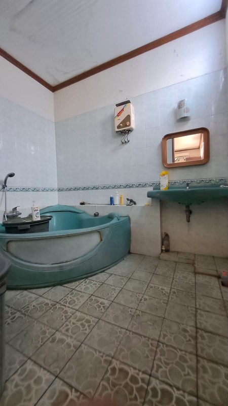 Rumah Luas Tanah 375 m2 di Jagakarsa - Lokasi Strategis