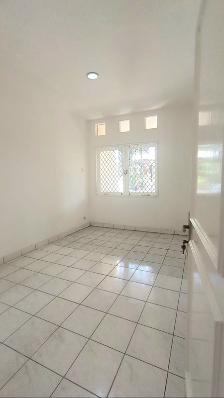 Rumah Standar1 Lantai di Anggrek Loka BSD Dekat Sekolah