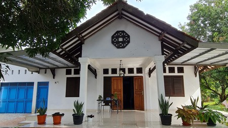 Rumah Bagus dengan Luas 2250 m2 dan Bangunan 700 m2 di Tegal, Jateng