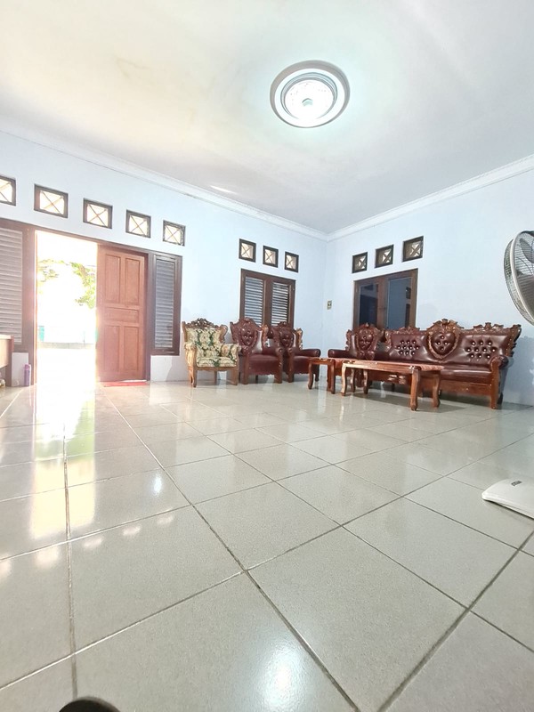 Rumah Bagus dengan Luas 2250 m2 dan Bangunan 700 m2 di Tegal, Jateng