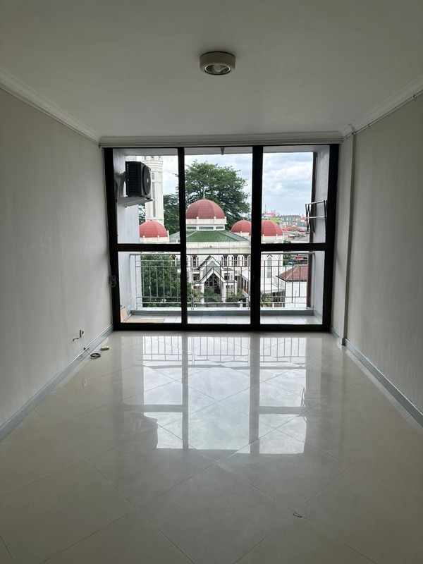 Dijual apartemen Rasuna Tower 1 Luas 80m2, lokasi strategis di kawasan Kuningan - Rasuna Said, pusat bisnis, kuliner, dan hiburan Jakarta.