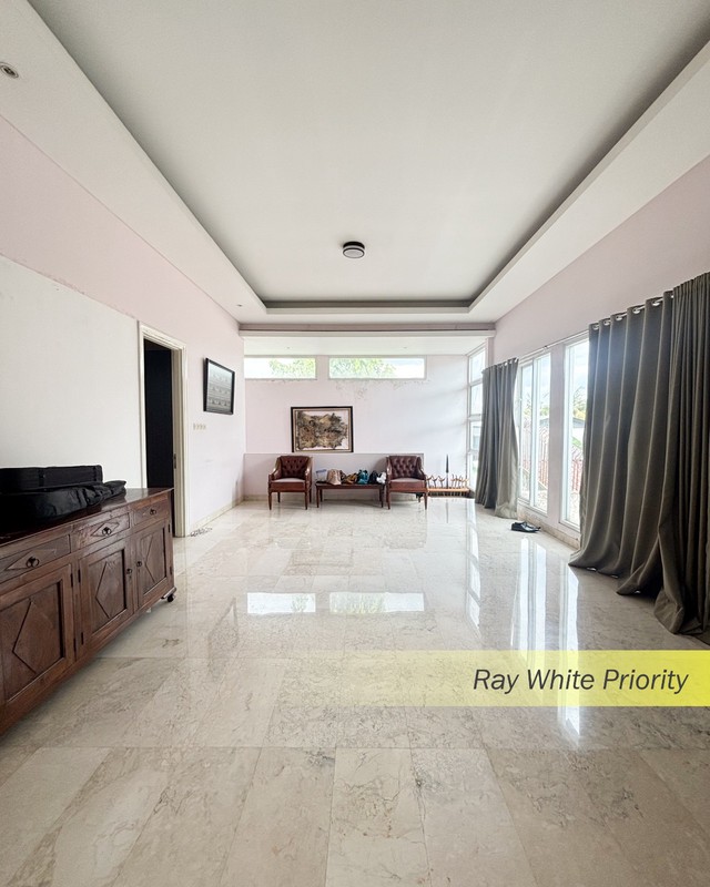 RUMAH MODERN SIAP HUNI DI BINTARO JAYA, TANGERANG SELATAN