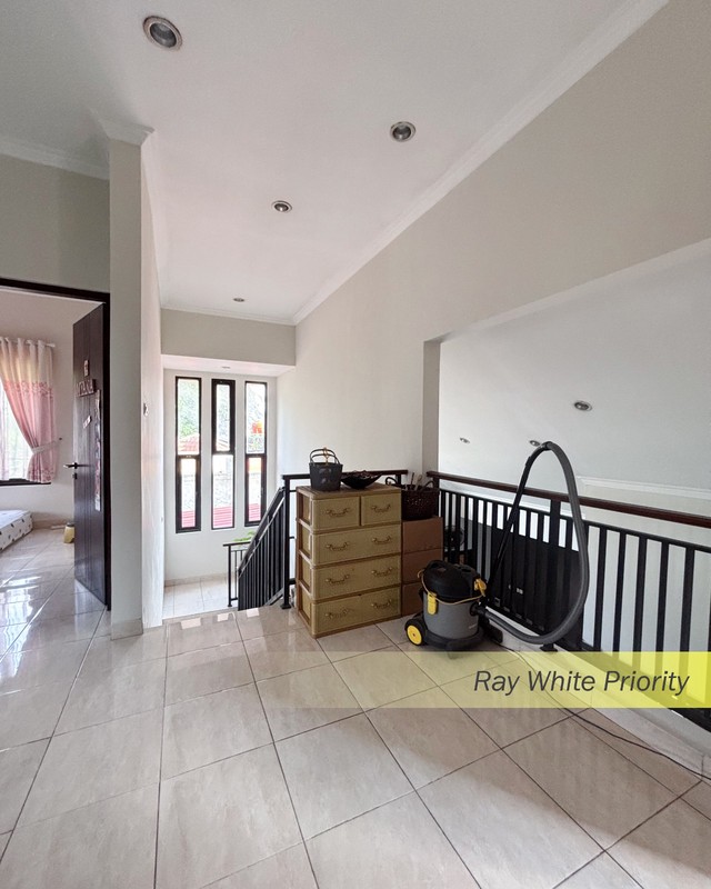 RUMAH MINIMALIS SIAP HUNI SEMI FURNISH DI BINTARA JAYA BEKASI BARAT, JAWA BARAT