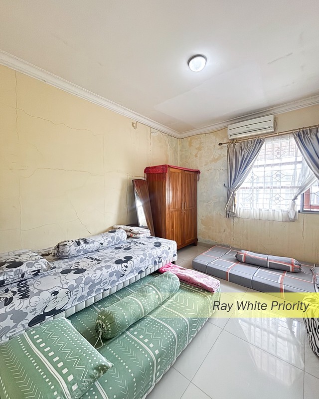  RUMAH MINIMALIS SIAP HUNI DI KOMPLEK BILLYMOON DUREN SAWIT, JAKARTA TIMUR