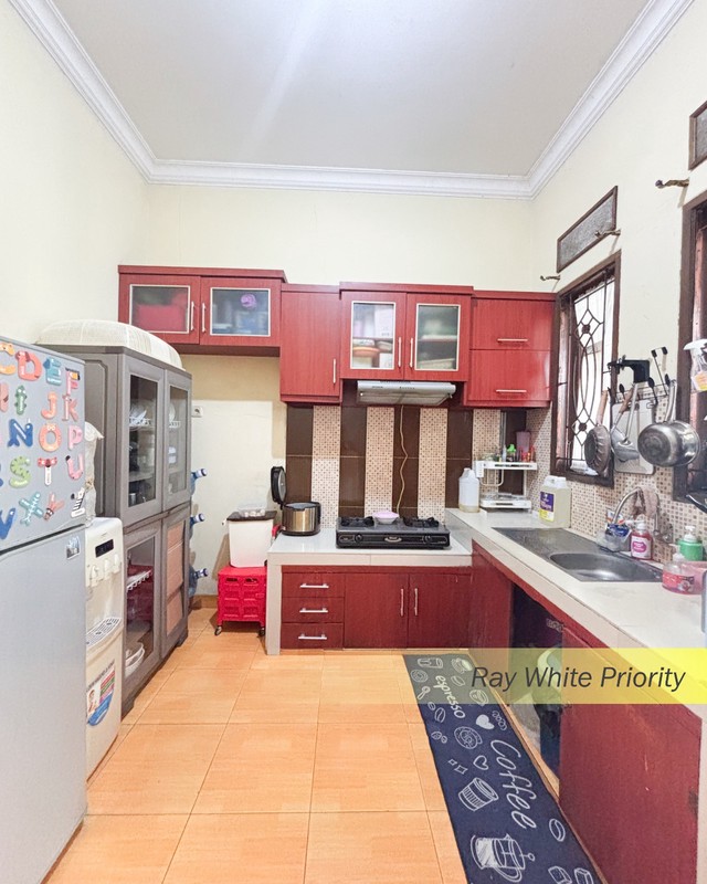  RUMAH MINIMALIS SIAP HUNI DI KOMPLEK BILLYMOON DUREN SAWIT, JAKARTA TIMUR