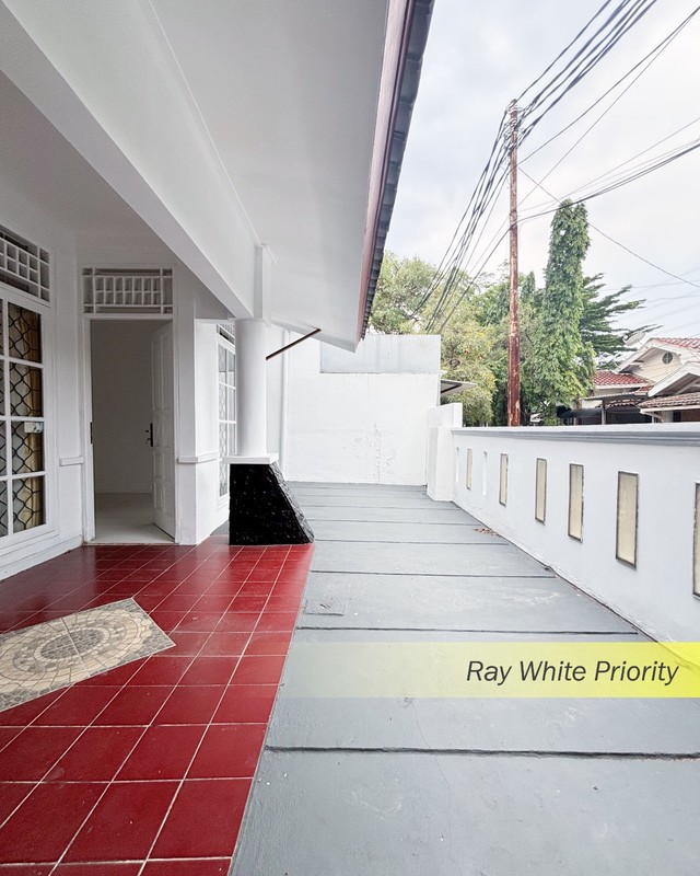 RUMAH CLASSIC SIAP HUNI DI BINTARO JAYA SEKTOR 9, TANGERANG SELATAN