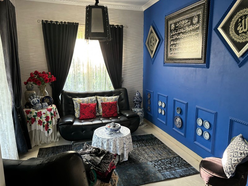 Rumah Mewah di Kebayoran Garden Bintaro Jaya - LT 254 m2 LB 300 m2, 4KT + 3KM, Hunian Nyaman untuk Keluarga Besar