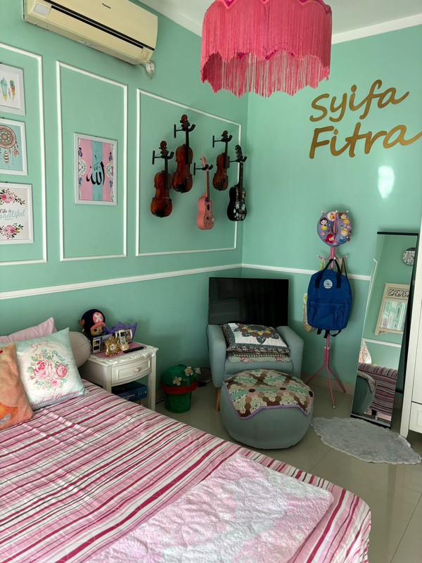 Rumah Mewah di Kebayoran Garden Bintaro Jaya - LT 254 m2 LB 300 m2, 4KT + 3KM, Hunian Nyaman untuk Keluarga Besar