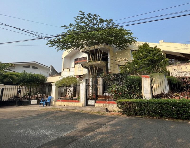 Rumah Hitung Tanah Area Cipete