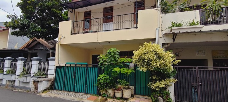 Rumah Hitung Tanah Area Cipete