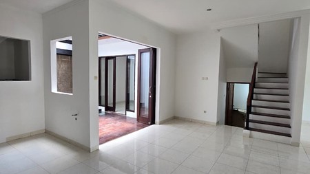Rumah 2 Lantai Siap Huni dengan Hunian Nyaman dan Asri @Bintaro Sektor 9