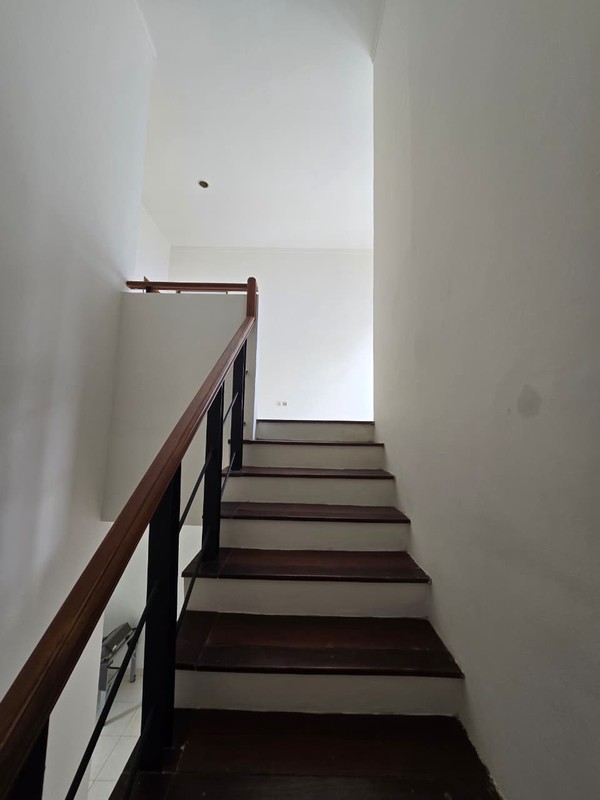 Rumah 2 Lantai Siap Huni dengan Hunian Nyaman dan Asri @Bintaro Sektor 9