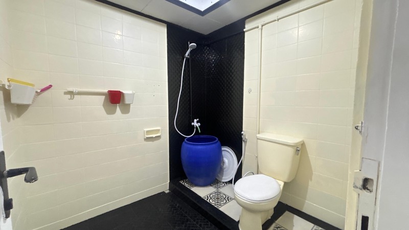 Rumah 2 Lantai Depan Taman di Tebet Utara Jakarta Selatan