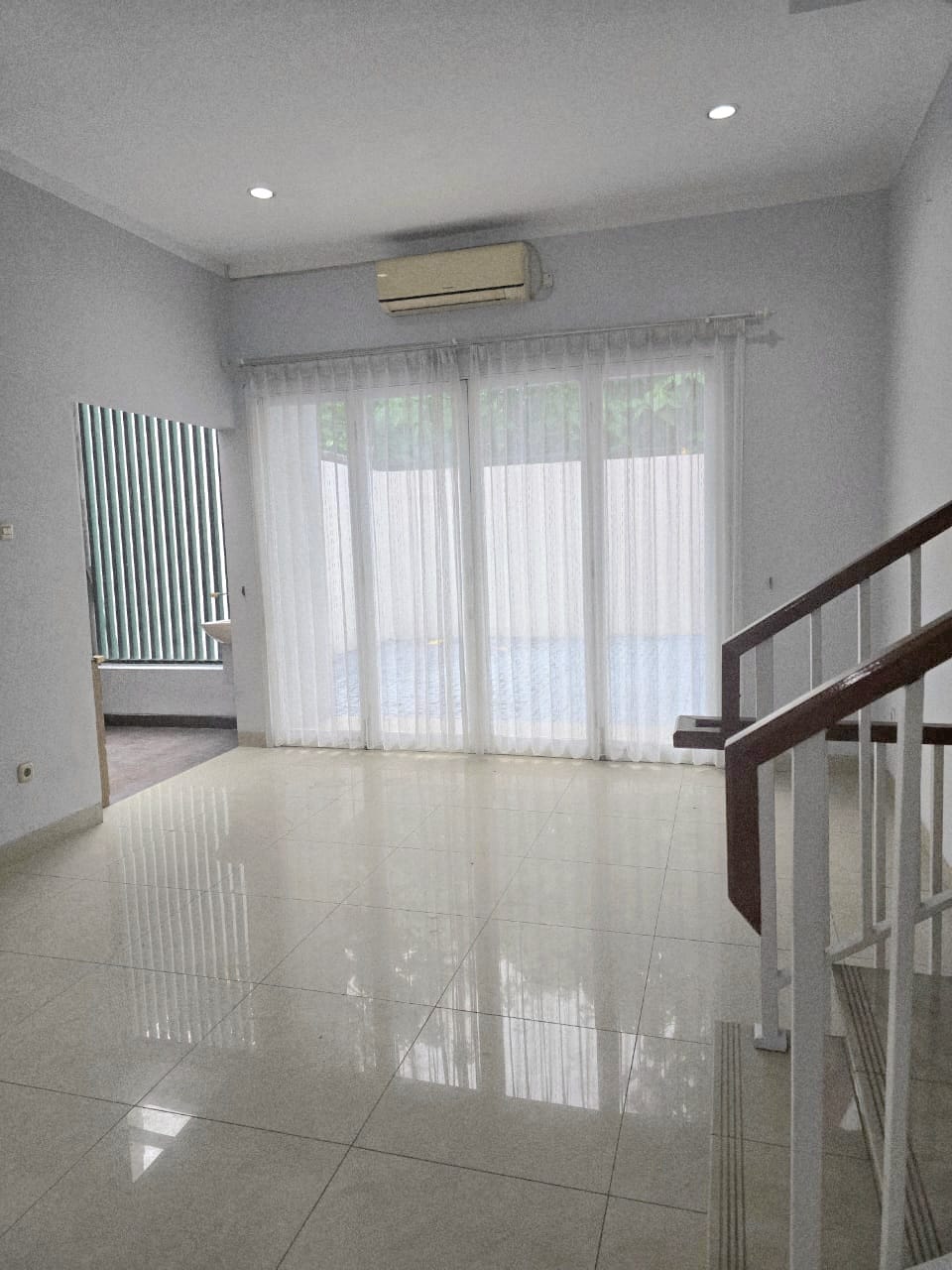 Rumah Modern Split Level Kebayoran Terrace Bintaro Sektor 7 Tangerang Selatan