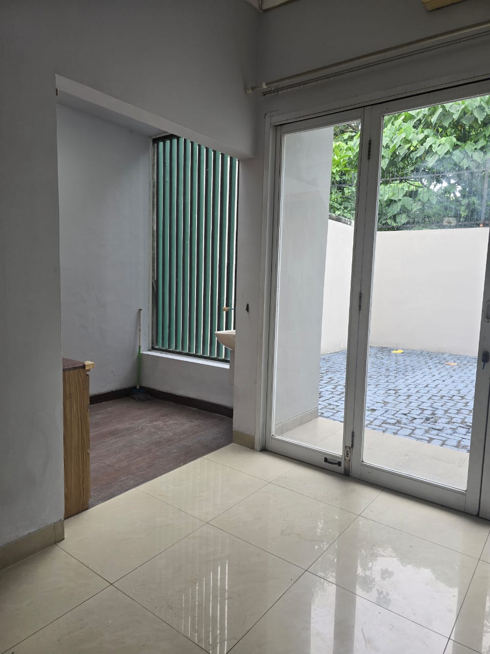 Rumah Modern Split Level Kebayoran Terrace Bintaro Sektor 7 Tangerang Selatan
