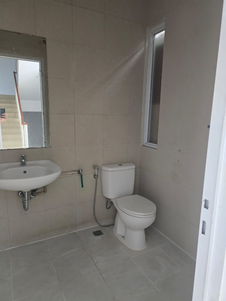 Rumah Modern Split Level Kebayoran Terrace Bintaro Sektor 7 Tangerang Selatan