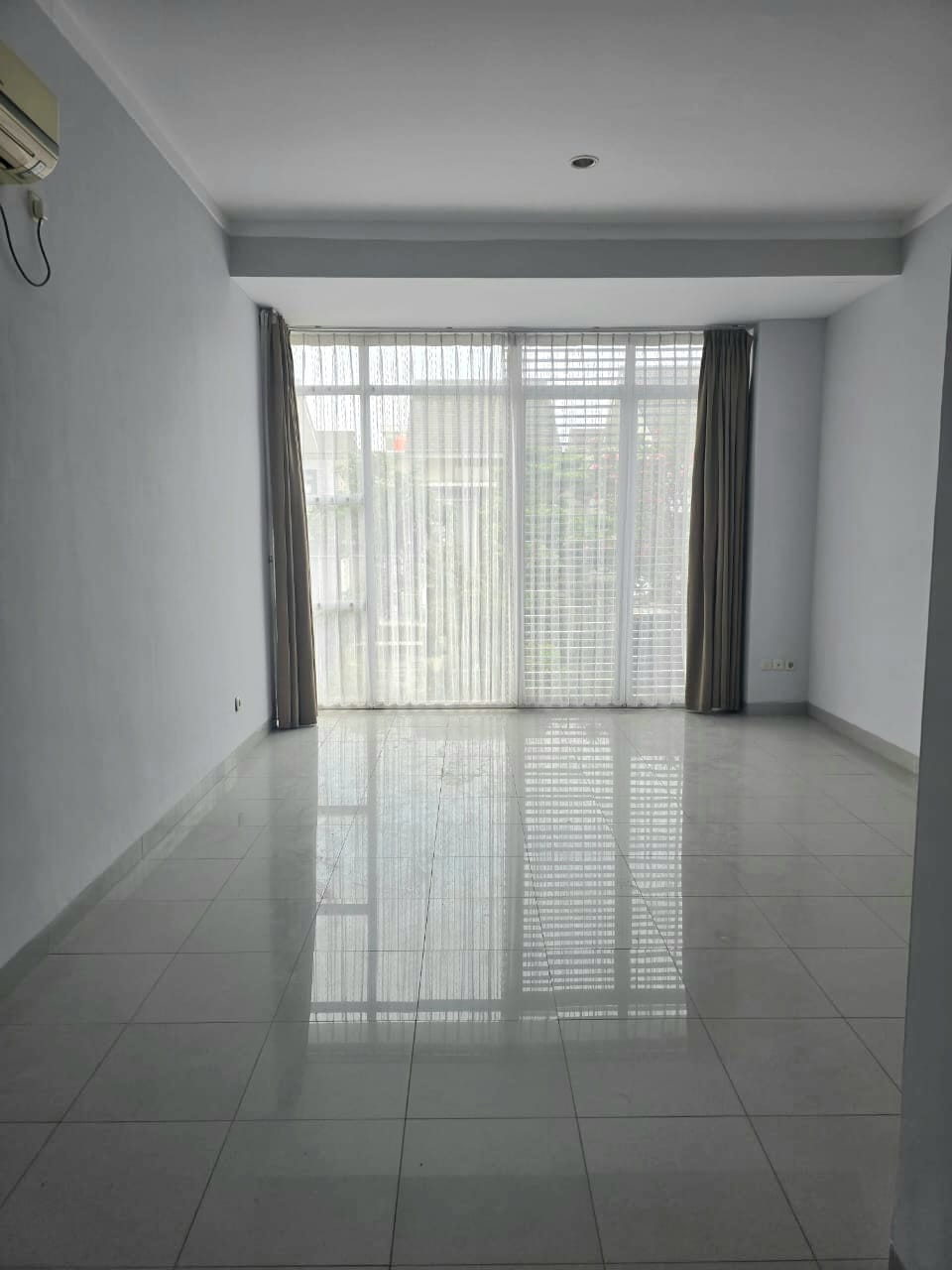 Rumah Modern Split Level Kebayoran Terrace Bintaro Sektor 7 Tangerang Selatan