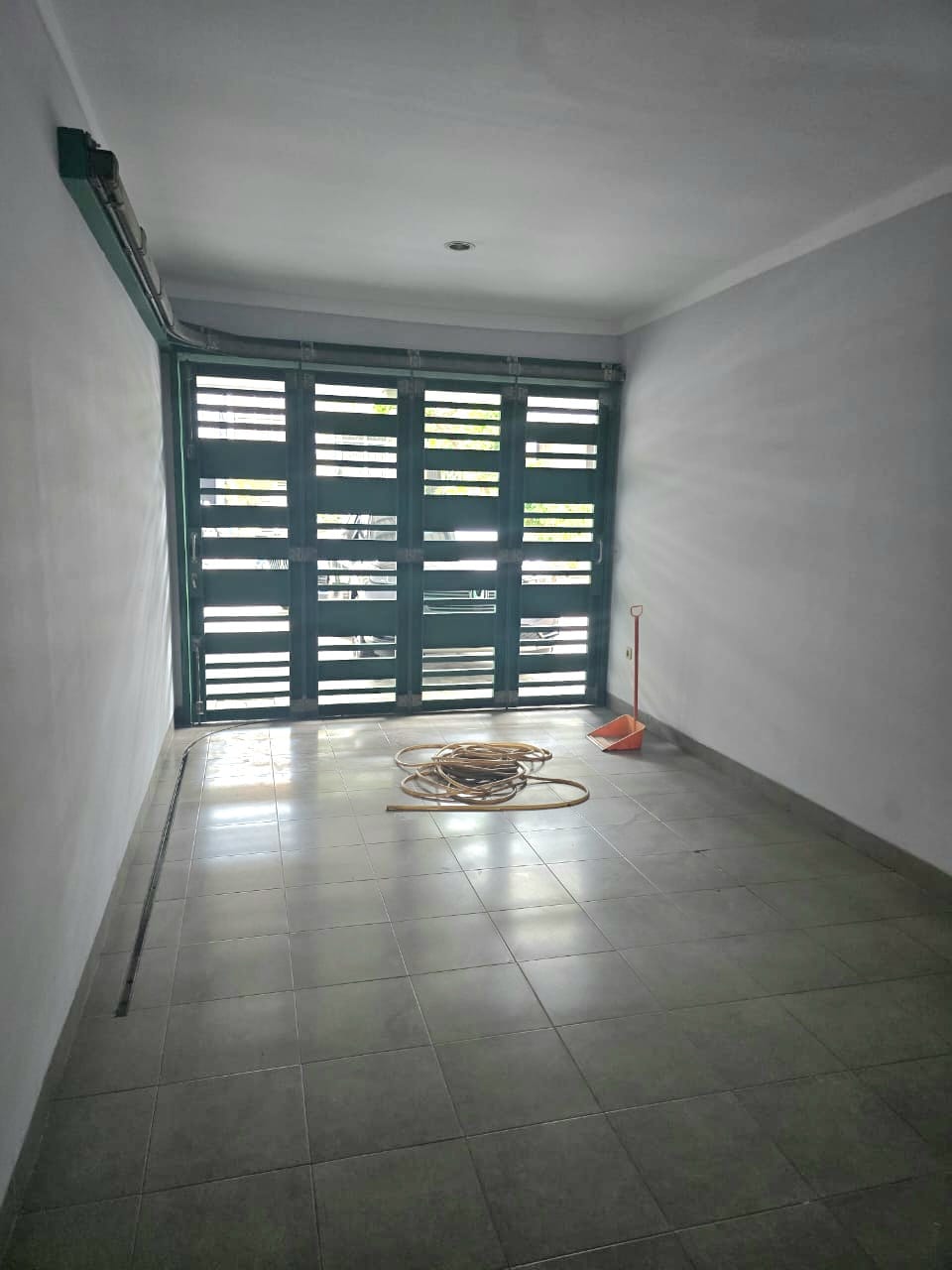 Rumah Modern Split Level Kebayoran Terrace Bintaro Sektor 7 Tangerang Selatan