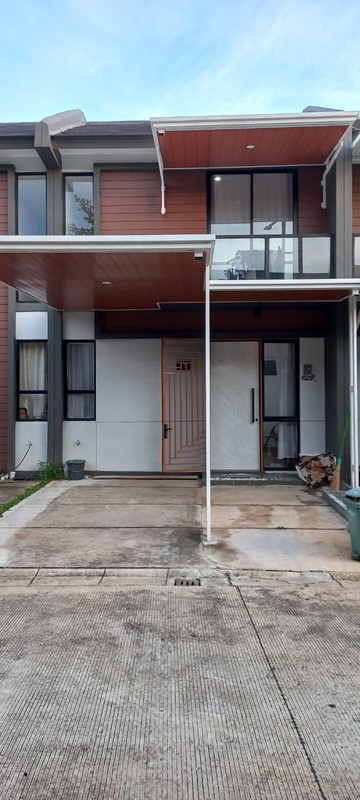 Dijual murah rumah modern di Cendana Peak Lippo Karawaci Tangerang