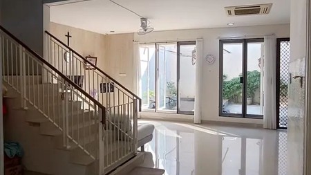 Rumah Dijual Malibu Beach Pakuwon City Mulyorejo Surabaya