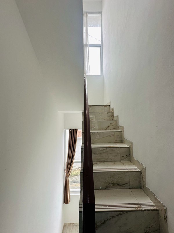 Cinere Blok L Rumah 3 Lantai Furnished Harga Murah Siap Huni