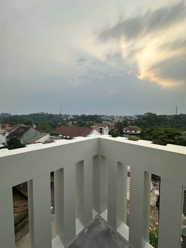 Cinere Blok L Rumah 3 Lantai Furnished Harga Murah Siap Huni