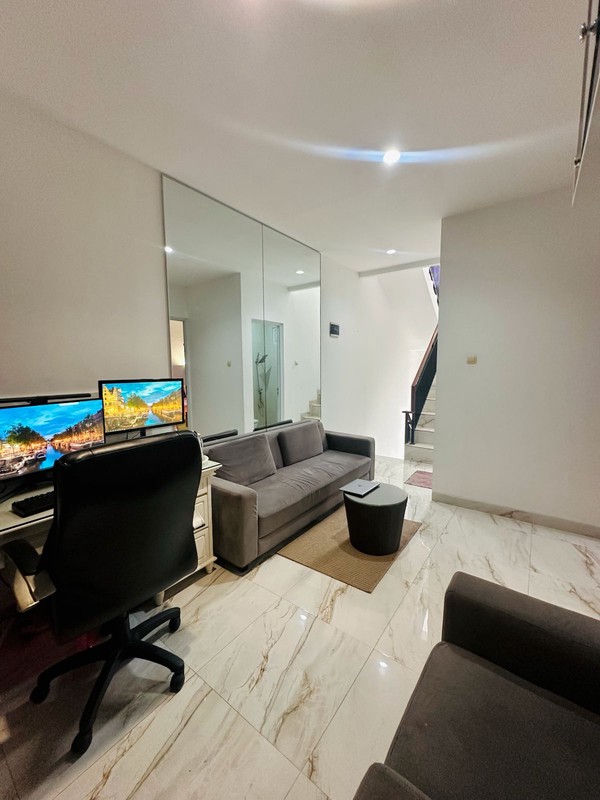 Cinere Blok L Rumah 3 Lantai Furnished Harga Murah Siap Huni