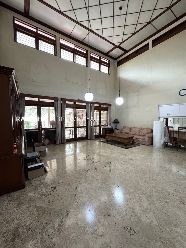 Rumah Dalam Lingkungan Elit Area Pondok Indah