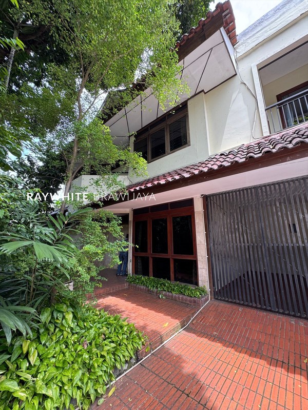 Rumah Dalam Lingkungan Elit Area Pondok Indah