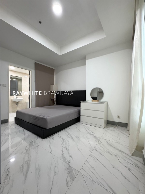 Apartment Essence Eminence Tower 2