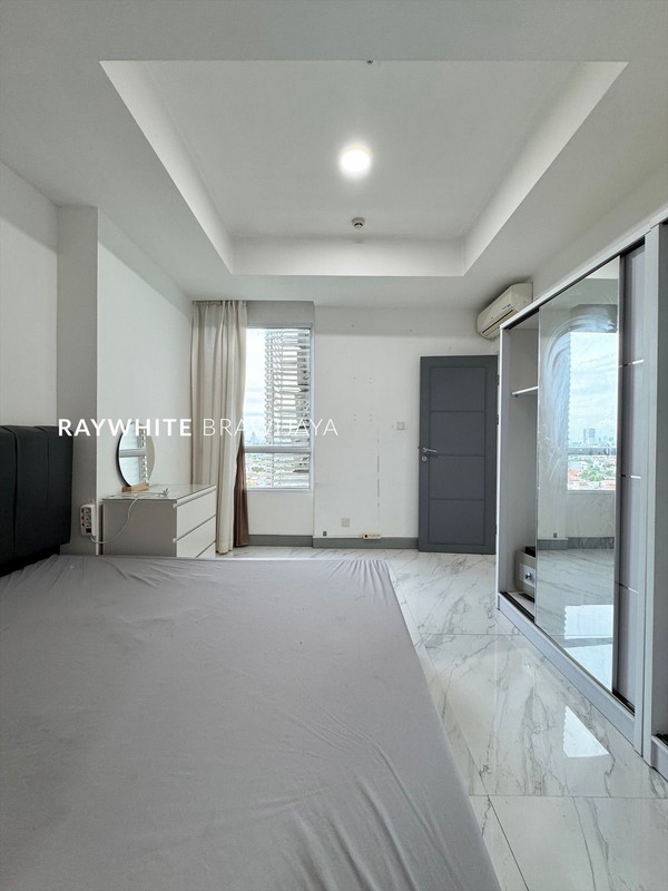 Apartment Essence Eminence Tower 2