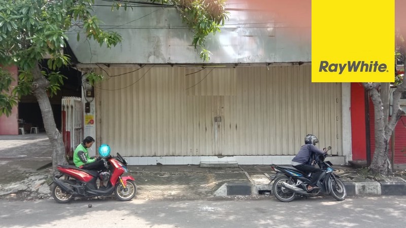 Disewakan Ruko 2 lantai di Raya Dukuh Kupang Surabaya