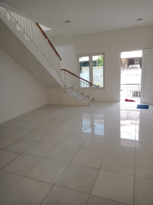 Rumah Lebar Jalan 3 Mobil Kelapa Gading