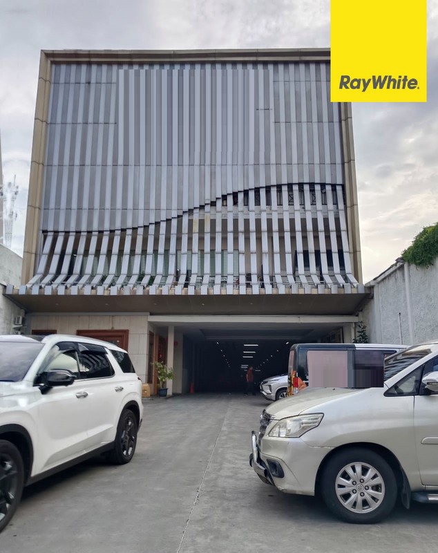 Disewakan Rumah Usaha di Raya Kupang Indah Surabaya